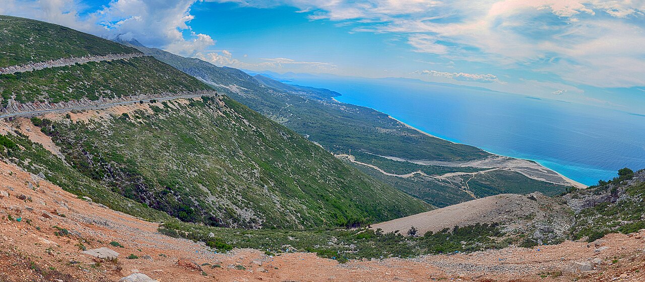 Qafa e Llogarasë i Riwiera Albańska: Wlora – Llogara – Himara – Saranda (SH8)